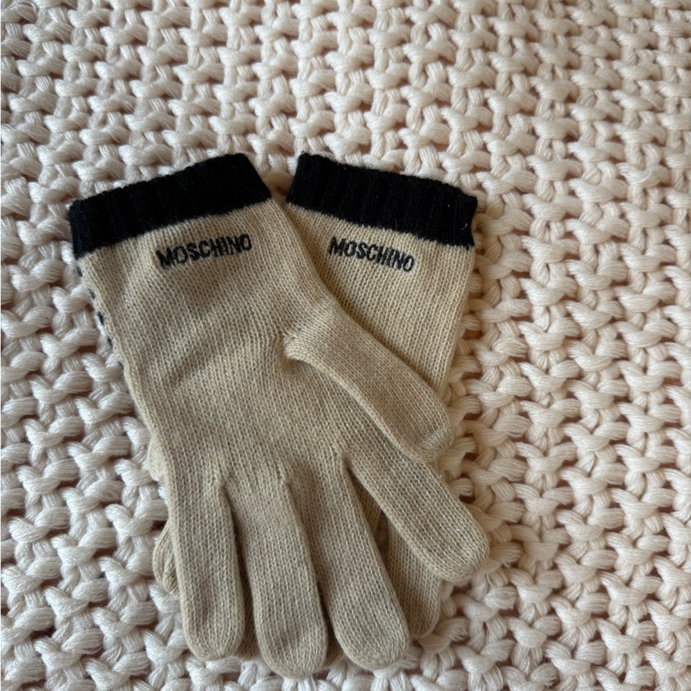 Love Moschino Black and Cream Mittens/ Wool gloves - Picture 3 of 6